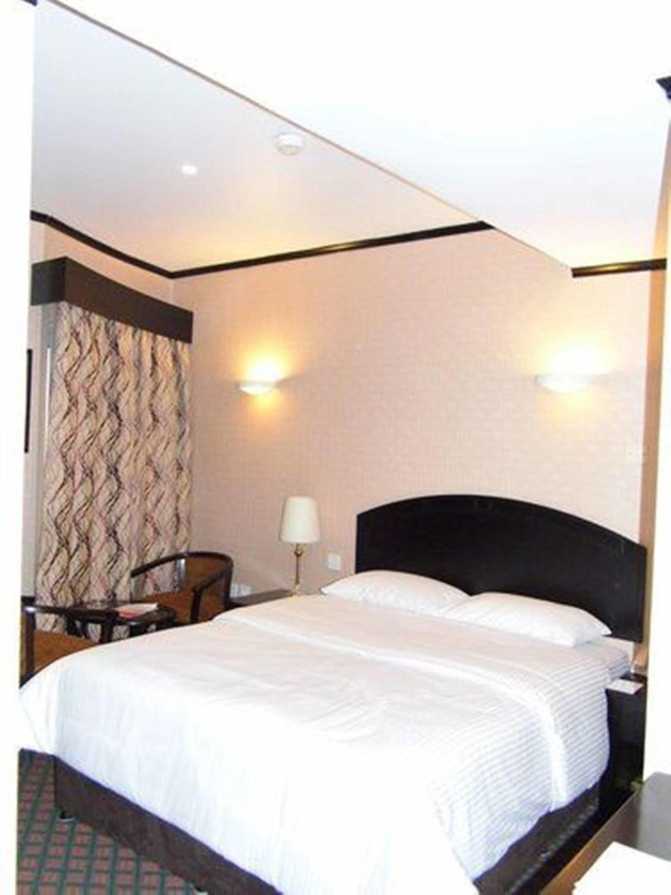 Sandras Inn Dubai Exterior photo